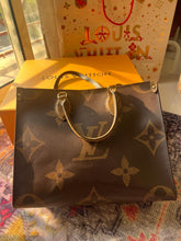 Louis Vuitton OnTheGo